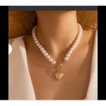 Off White Round Choker Beads Pearls With Heart Pendant